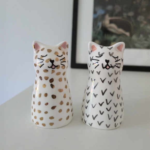 Oliver Bonas Saskia Ceramic Cat Salt & Pepper Shaker Figurines - Picture 4 of 8